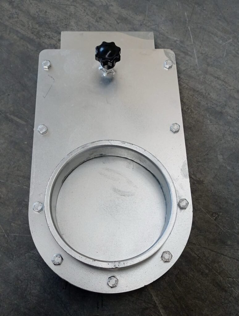 Mandallı contalı kelepçeli akış borusu – toz toplama ve silo bağlantı sistemleri için sızdırmaz boru